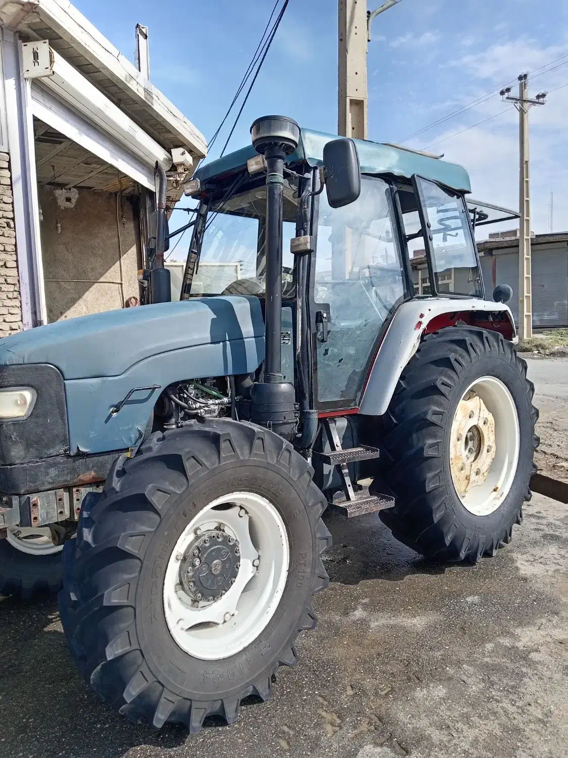 تراکتور سیرجان 824|خودرو سنگین|لاجان, |دیوار