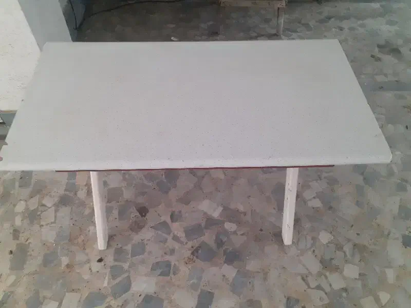 میز غذاخوری ۴ الی ۶ نفره بدون صندلی سفید|میز و صندلی غذاخوری|رشت, گلسار|دیوار