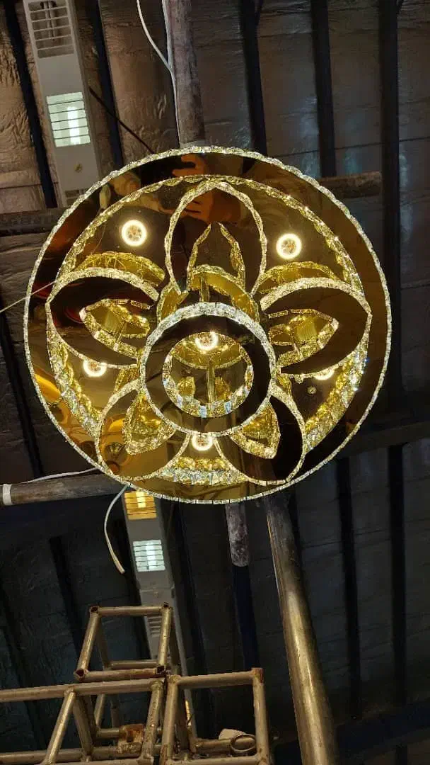 تولید کننده لوستر های نئو کلاسیک|لوستر و چراغ آویز|اصفهان, قهجاورستان|دیوار