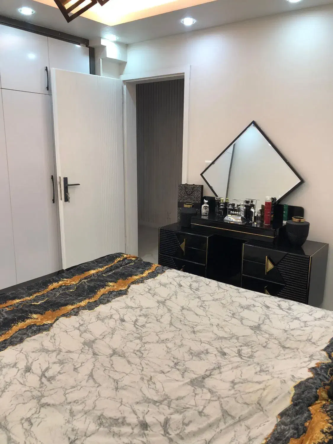 اجاره روزانه منزل|اجارهٔ کوتاهمدت آپارتمان و سوئیت|اصفهان, مهرآباد|دیوار