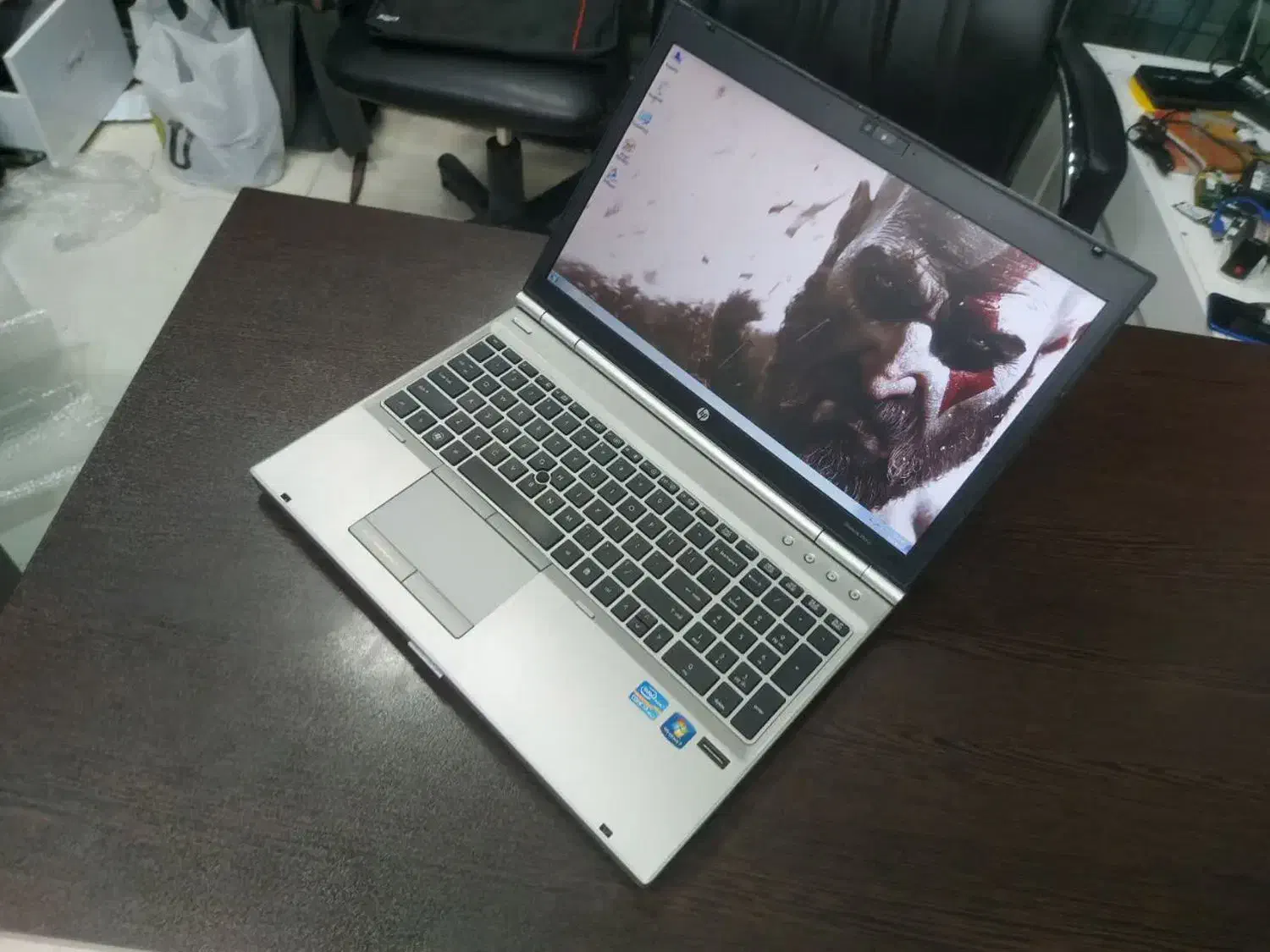 لپتاپ HP صفحه بزرگ i7 گرافیک مجزا رم 8 هارد 500|رایانه همراه|قم, صفائیه|دیوار