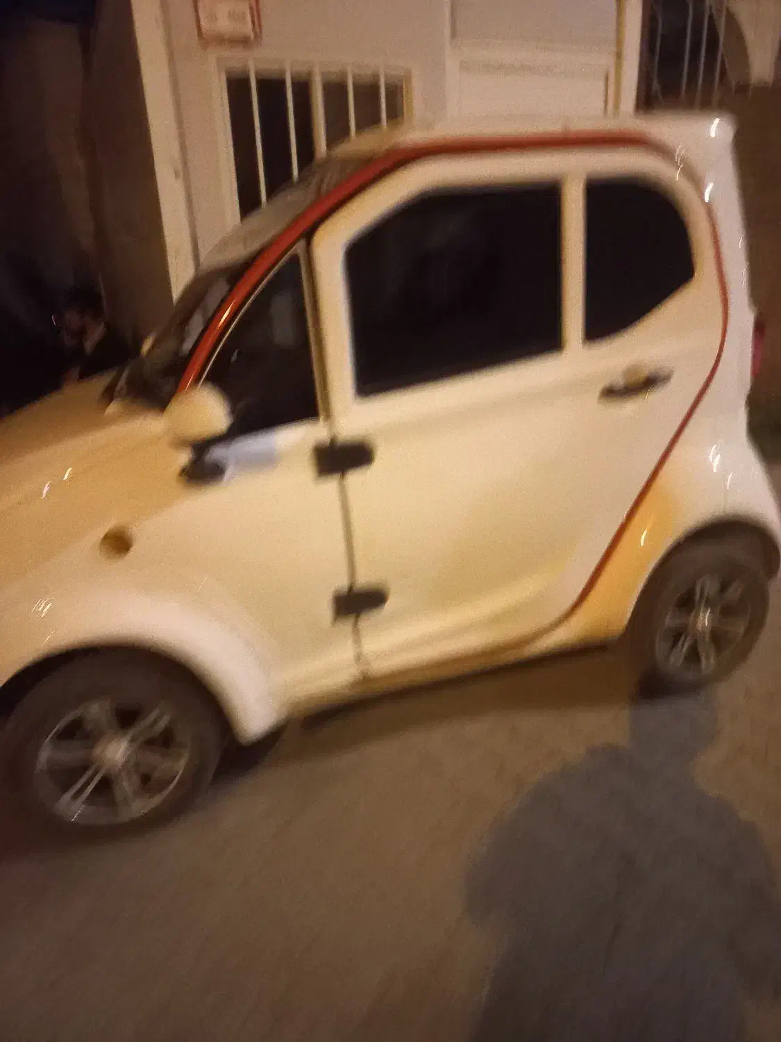 شاگرد ساده برای نقاشی ماشین|استخدام صنعتی، فنی، مهندسی|ارومیه, |دیوار