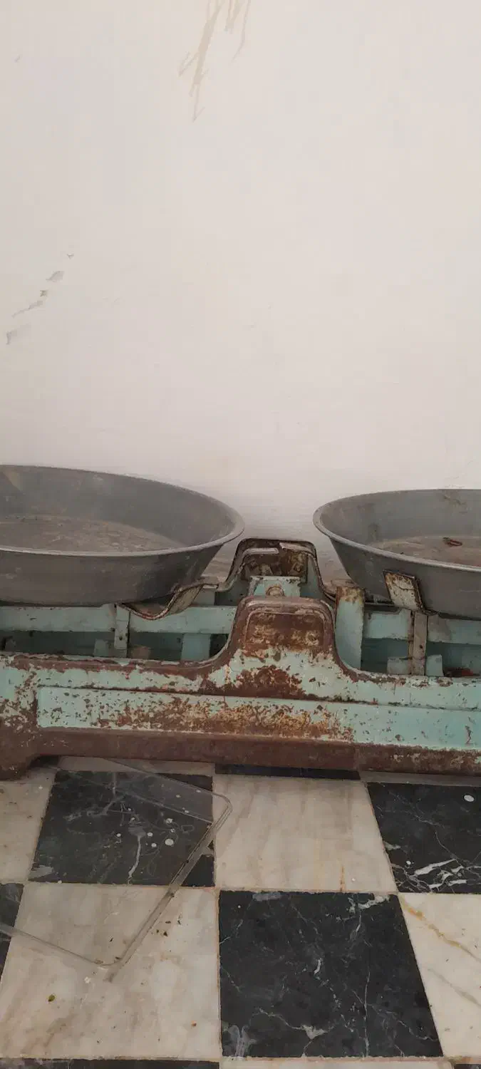 ترازوی قدیمی|کلکسیون اشیاء عتیقه|کرمانشاه, |دیوار