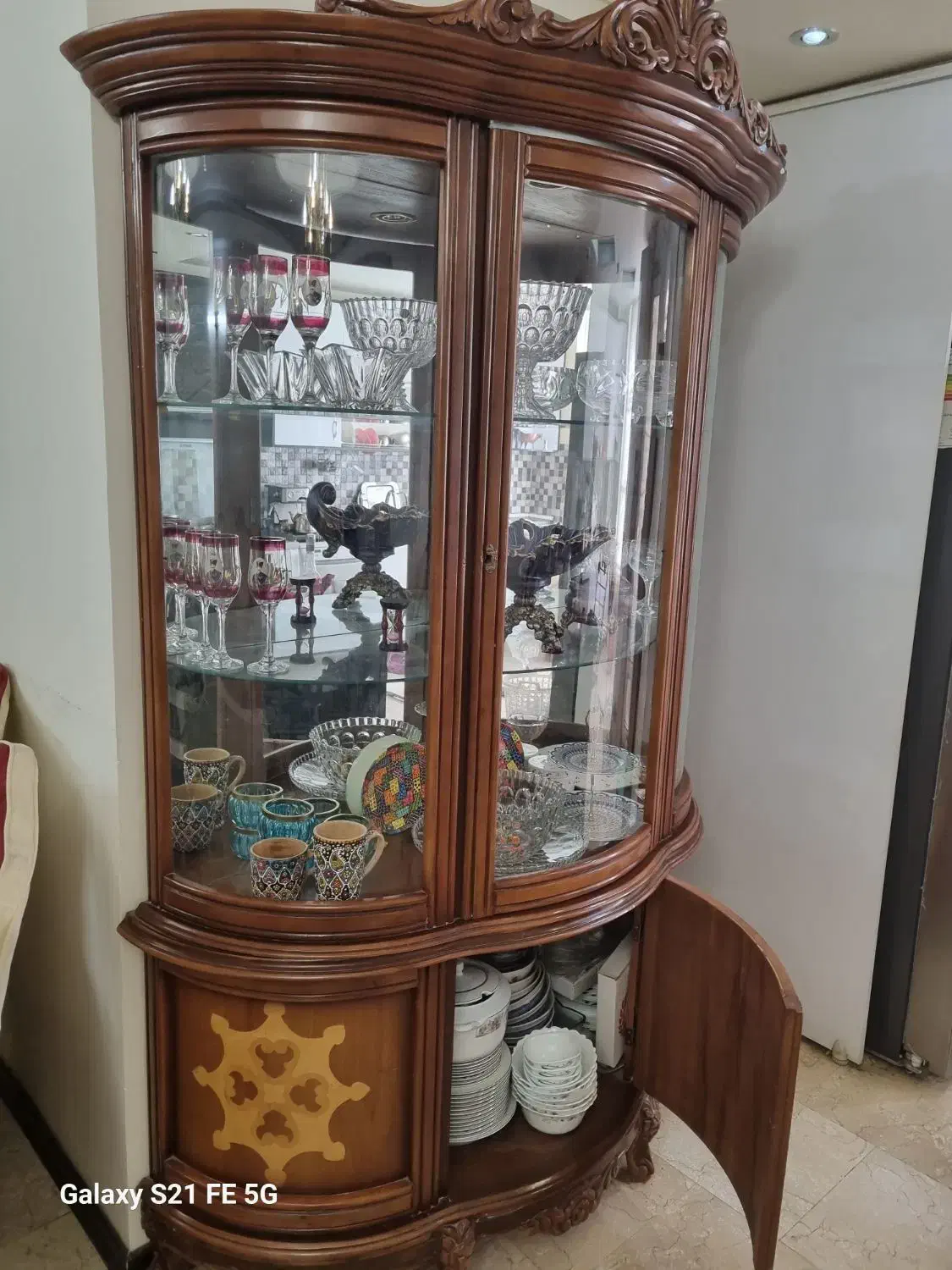 بوفه چوبی منبت کاری شده|بوفه، ویترین، کنسول|تهران, حکیمیه|دیوار