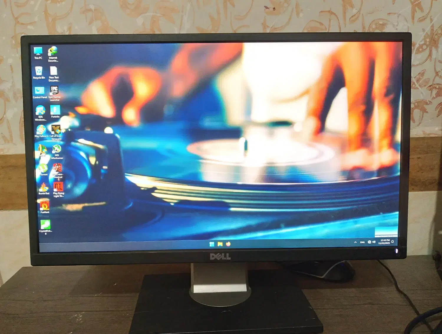 دو عدد مانیتور ۲۲ اینچ|قطعات و لوازم جانبی رایانه|اهواز, حصیرآباد|دیوار