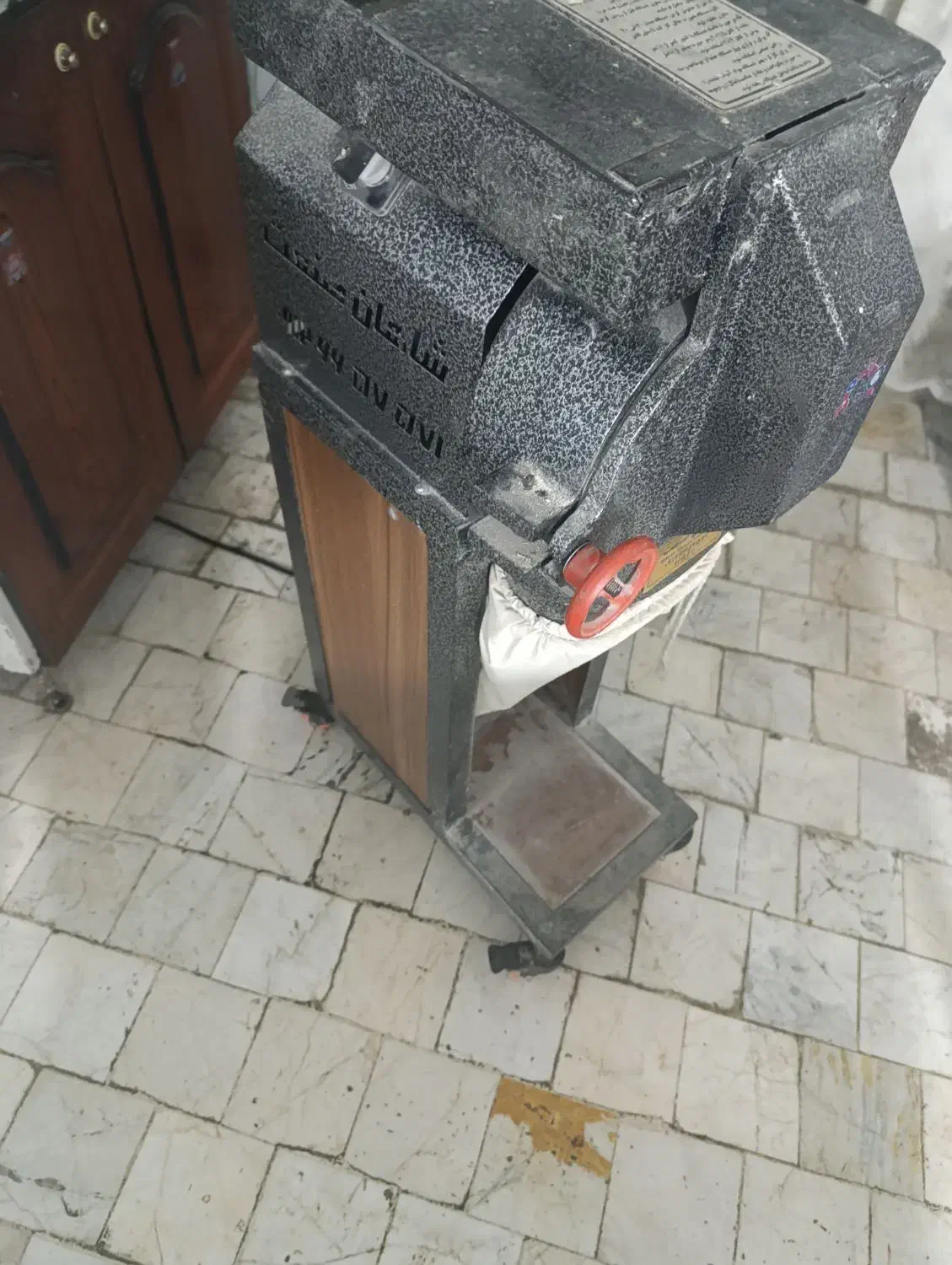 دستگاه آسیاب و خمیرگیری|ماشینآلات صنعتی|بهارستان, |دیوار