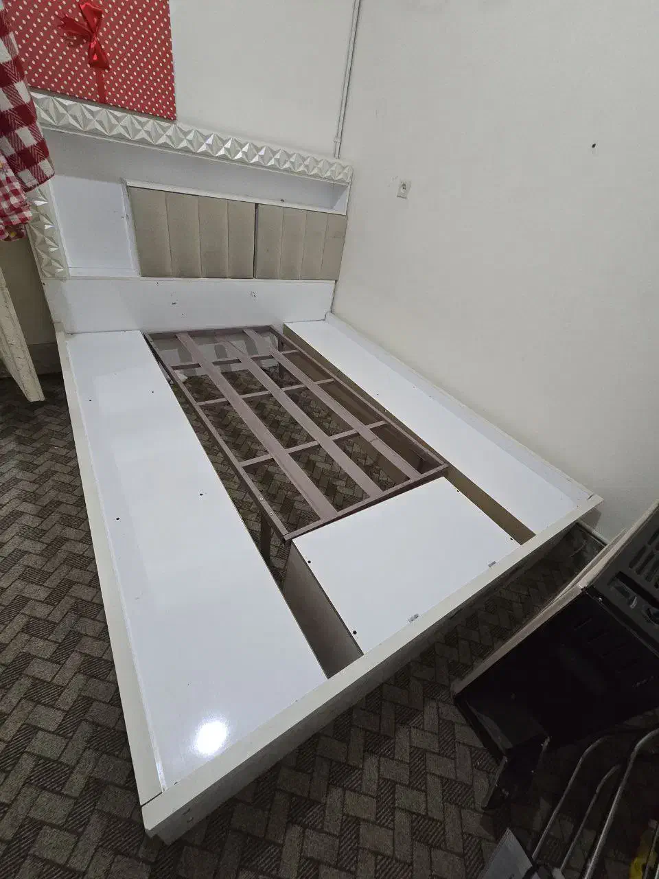 تخت کمد دار|تخت و سرویس خواب|مشهد, کارگران|دیوار