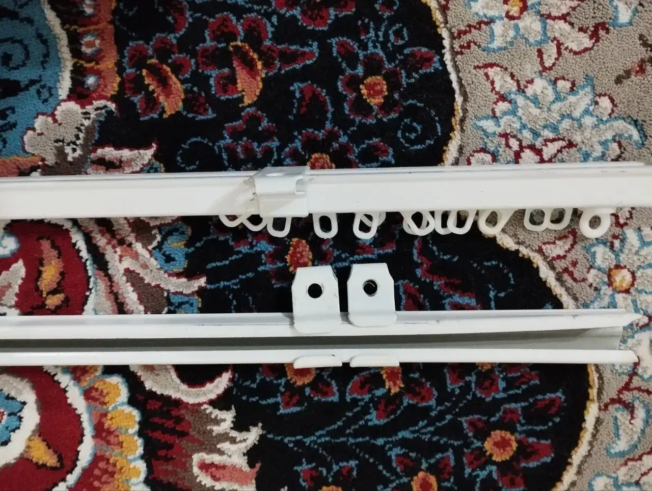 کتیبه به همراه میله|پرده، رانر، رومیزی|رشت, حافظ آباد|دیوار