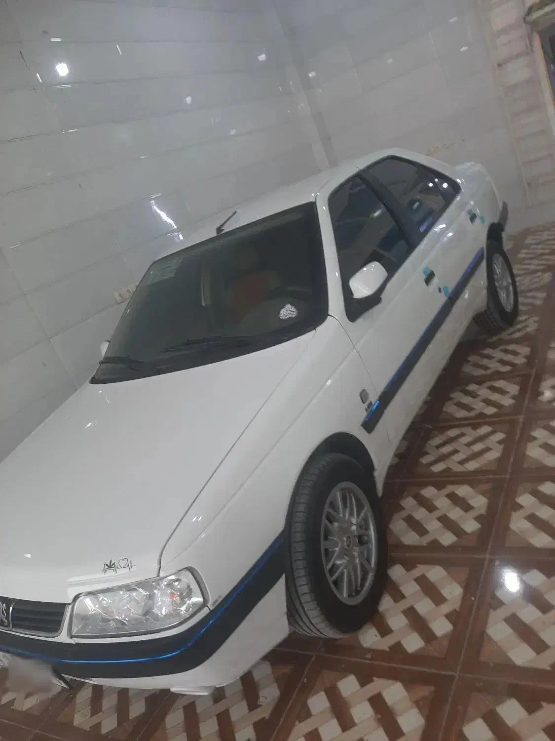 ماشین پژو۴۰۵|خودرو سواری و وانت|هندیجان, |دیوار