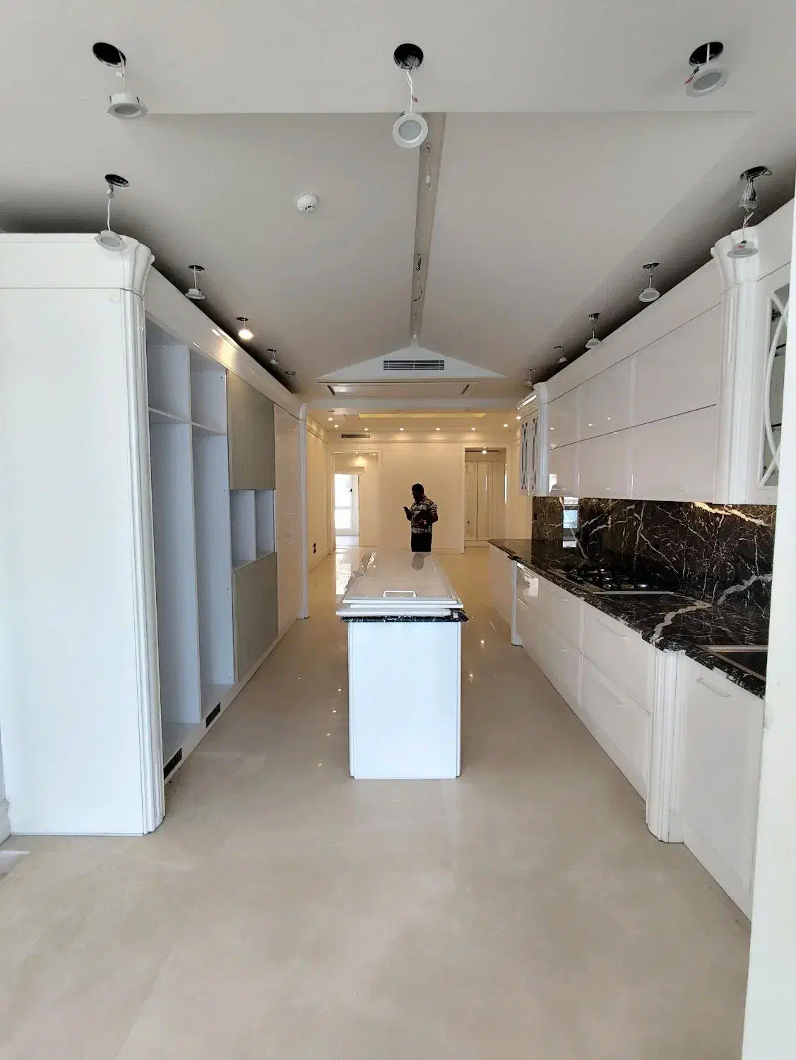 فرمانیه سنبل ۳۷۰ متر ۴ خواب برج باغ ویو دار