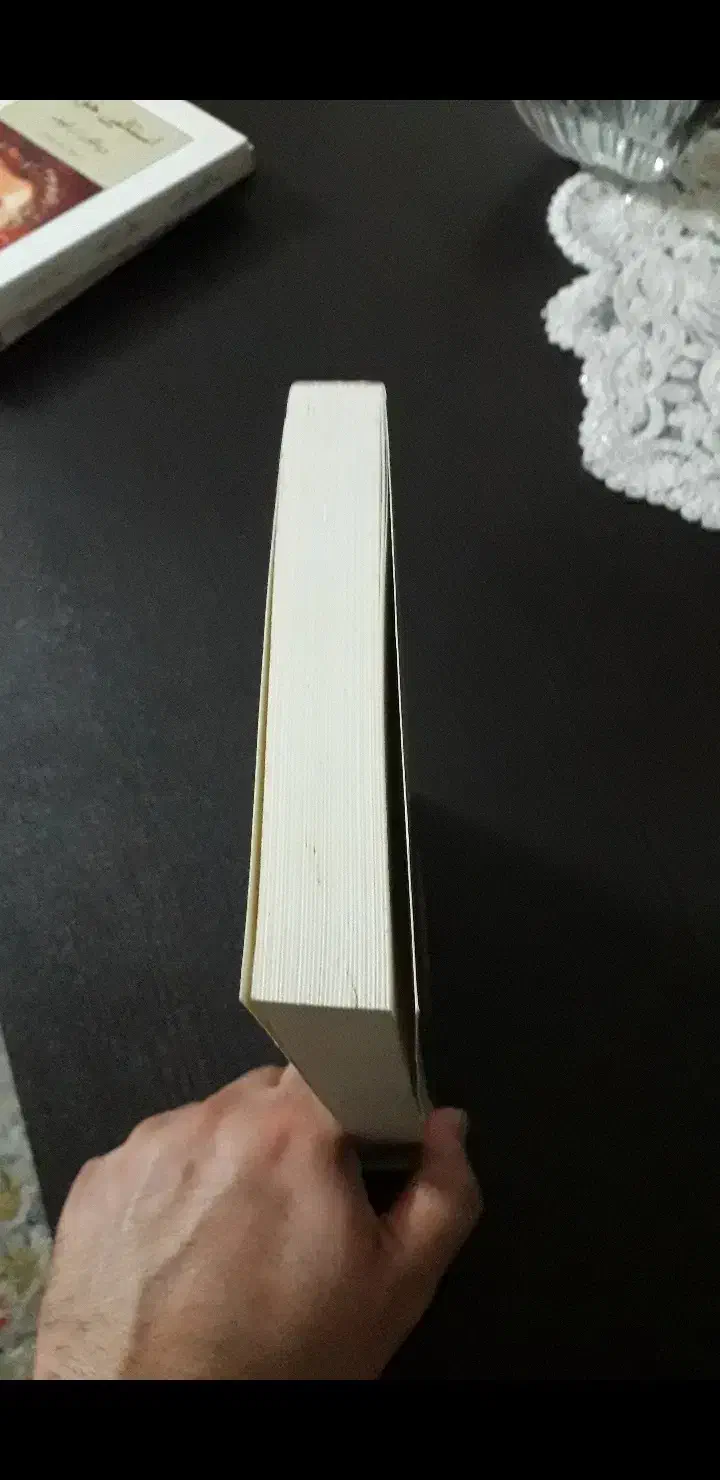 چهره مرد هنرمند در جوانی|کتاب و مجله ادبی|بابل, |دیوار