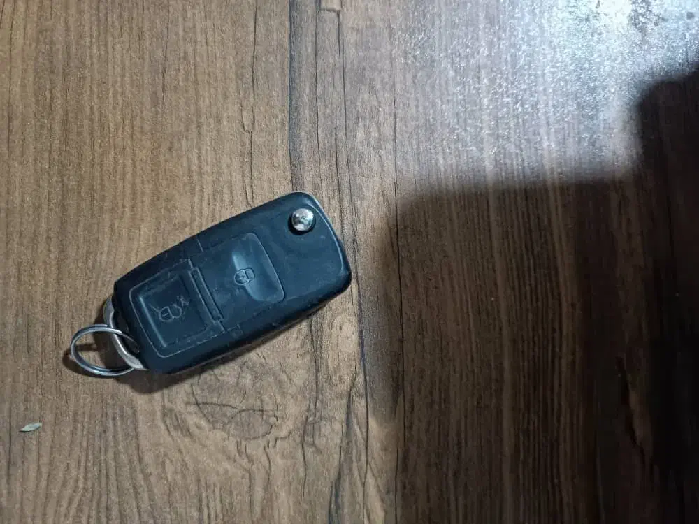 سوئیچ پیدا شده|اشیا|هندیجان, |دیوار