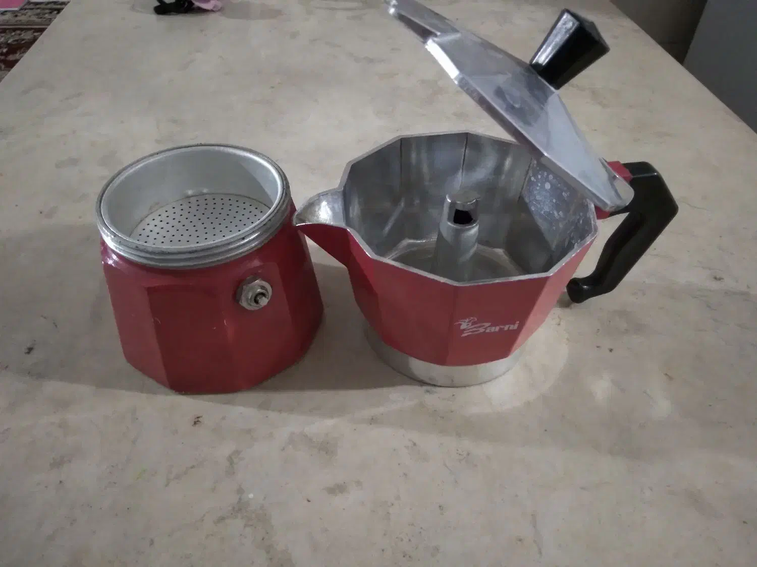 موکاپات ۳کاپ|قوری، کتری، قهوهساز دستی|قم, چهل درخت|دیوار