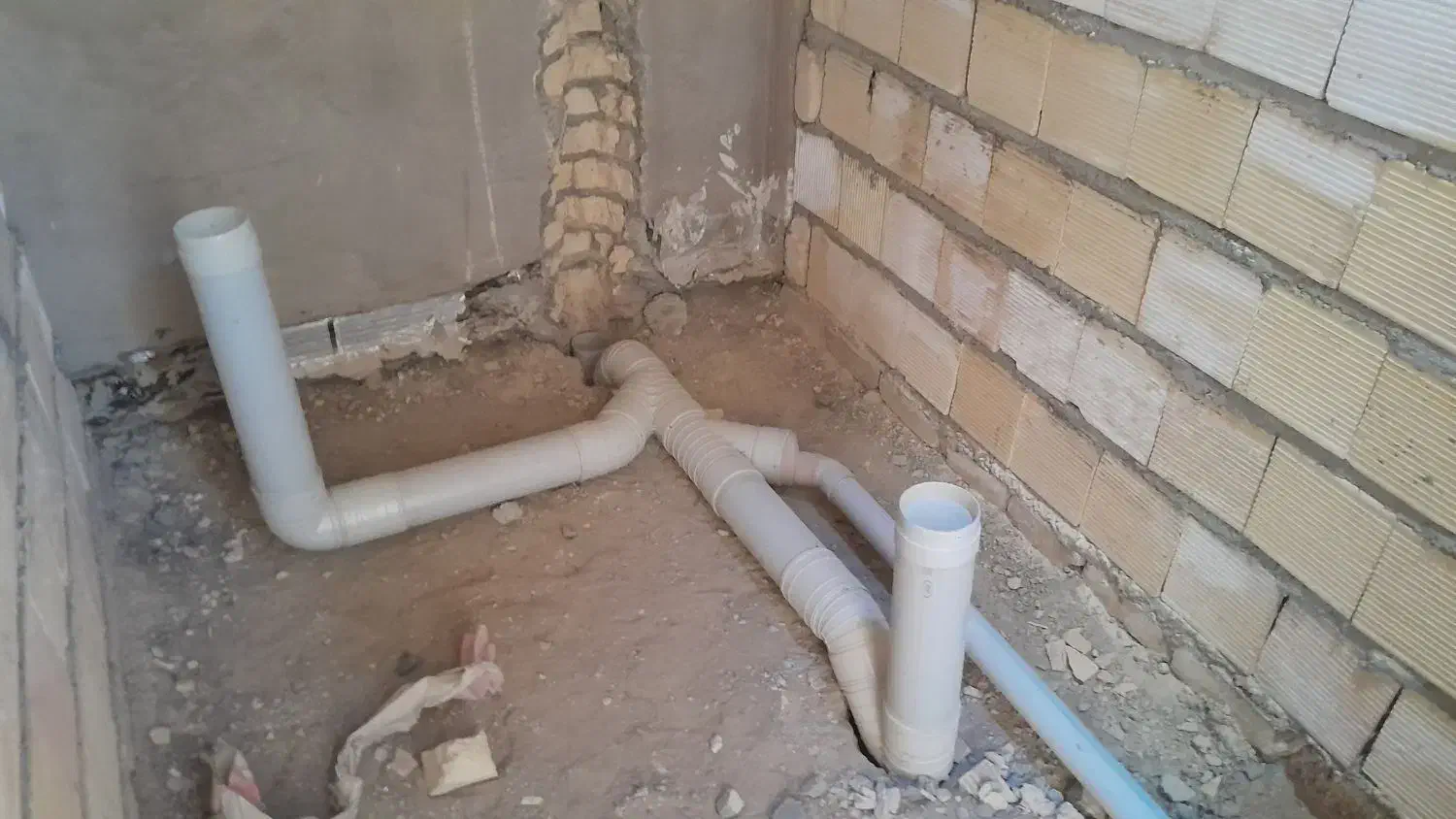 تاسیسات ساختمانی لوله کشی آب و فاضلاب|خدمات پیشه و مهارت|اصفهان, آبشار|دیوار