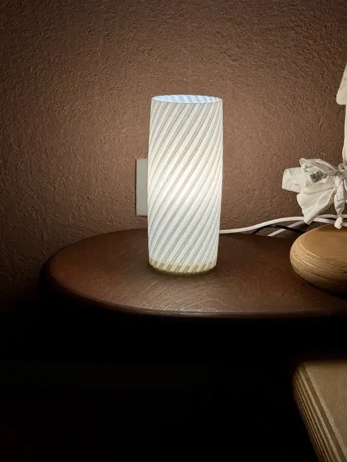 آباژور هلیکس شب خواب رو میزی|چراغ خواب و آباژور|خرم‌آباد, |دیوار