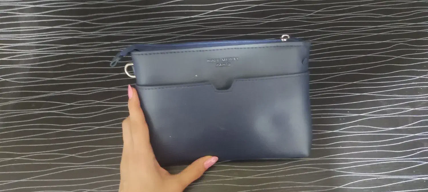 کیف و کفش|کیف، کفش، کمربند|کرج, ساسانی (قلمستان)|دیوار