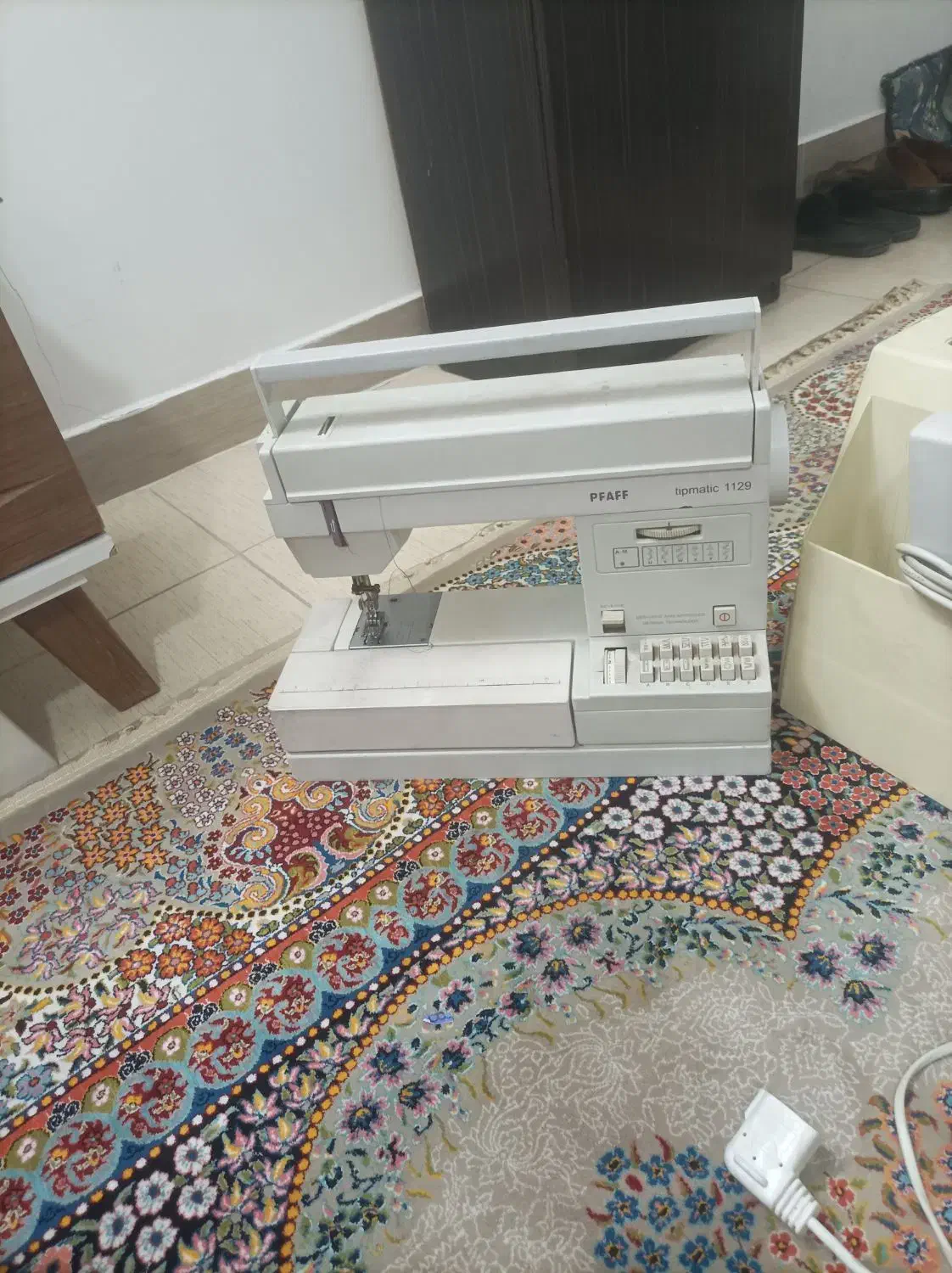 چرخ خیاطی فاف 1129|چرخ خیاطی و ریسندگی|پرند, فاز ۰|دیوار