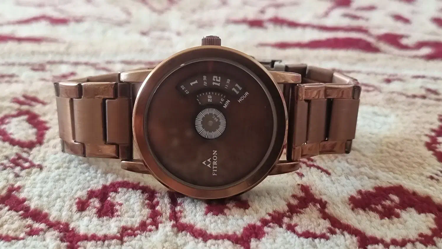 ساعت مچی زیبا|ساعت|مریوان, |دیوار