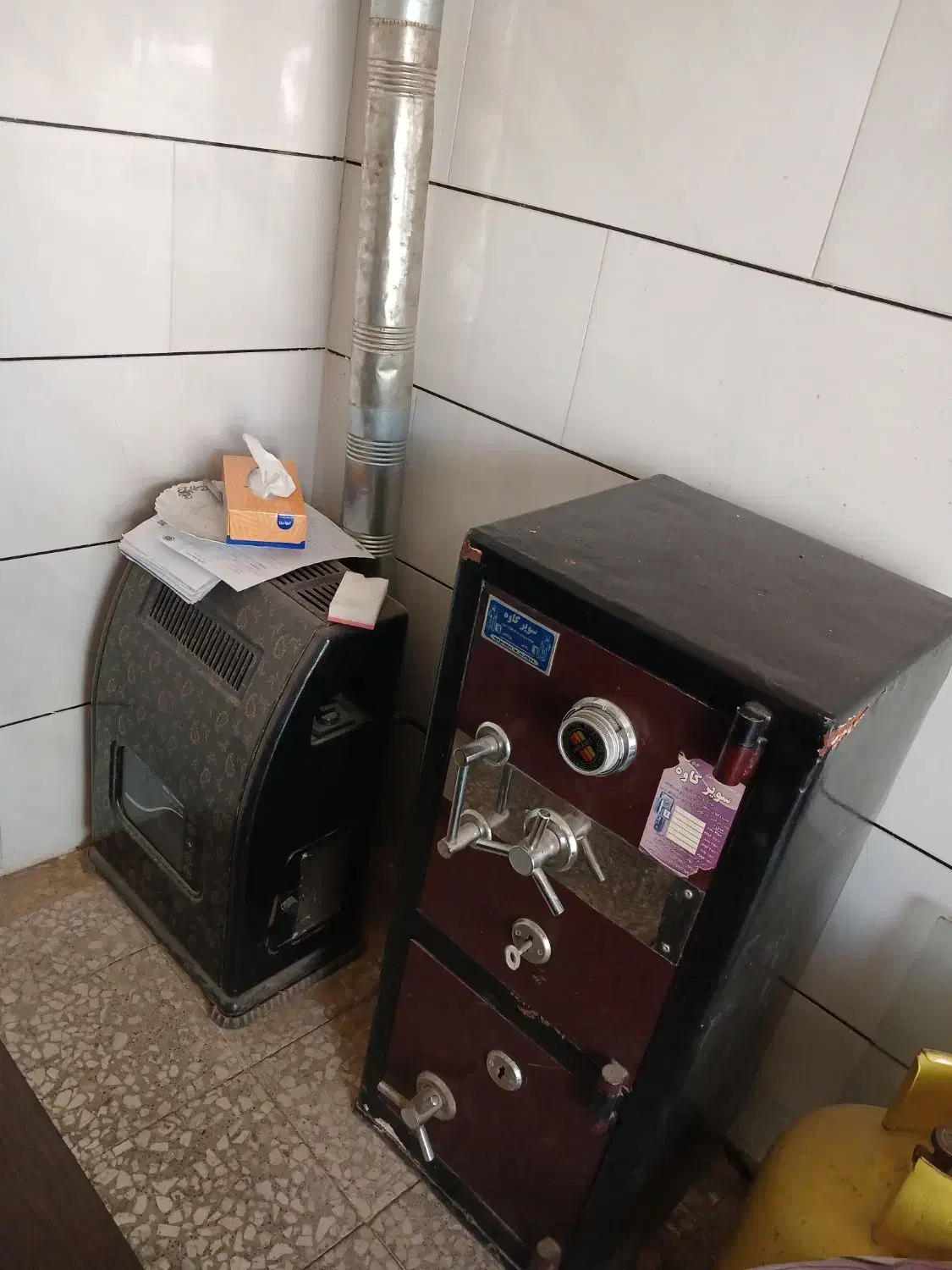 گاو صندوق  تمیز و دوطبقه|ابزارآلات|خمینی‌شهر, |دیوار