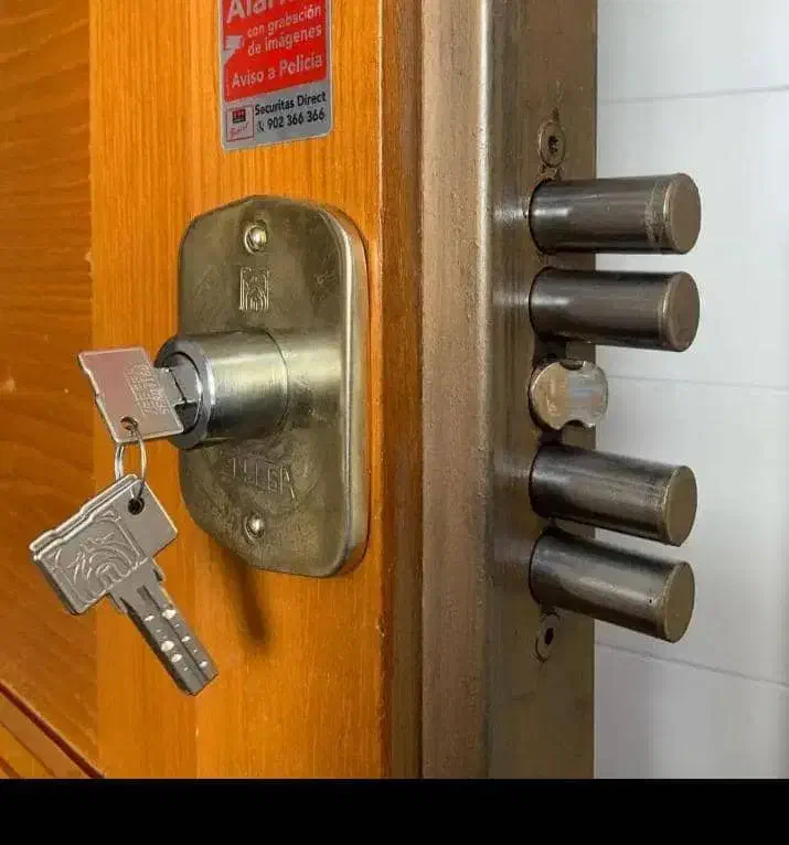 قفل و کلیدسازی ارزان|خدمات پیشه و مهارت|گنبد کاووس, |دیوار