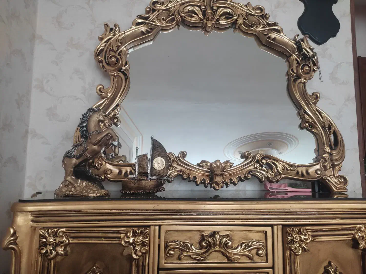 کنسول چوبیمیزوآینه|بوفه، ویترین، کنسول|قزوین, |دیوار