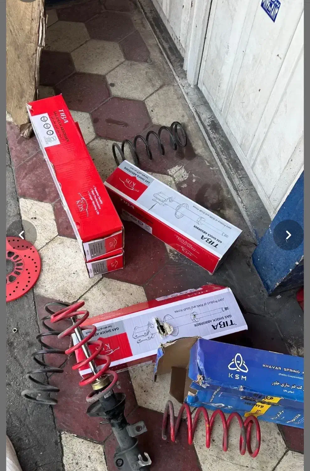 کمک فنر و منبع 106اسپورت|قطعات یدکی و لوازم جانبی|شیراز, انجیر|دیوار