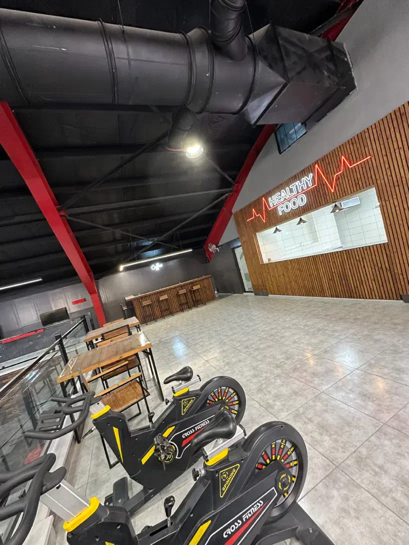 استخدام باریستا و کمک آشپز و خدمه( کافه رستوران)|استخدام خدمات فروشگاه و رستوران|یزد, |دیوار