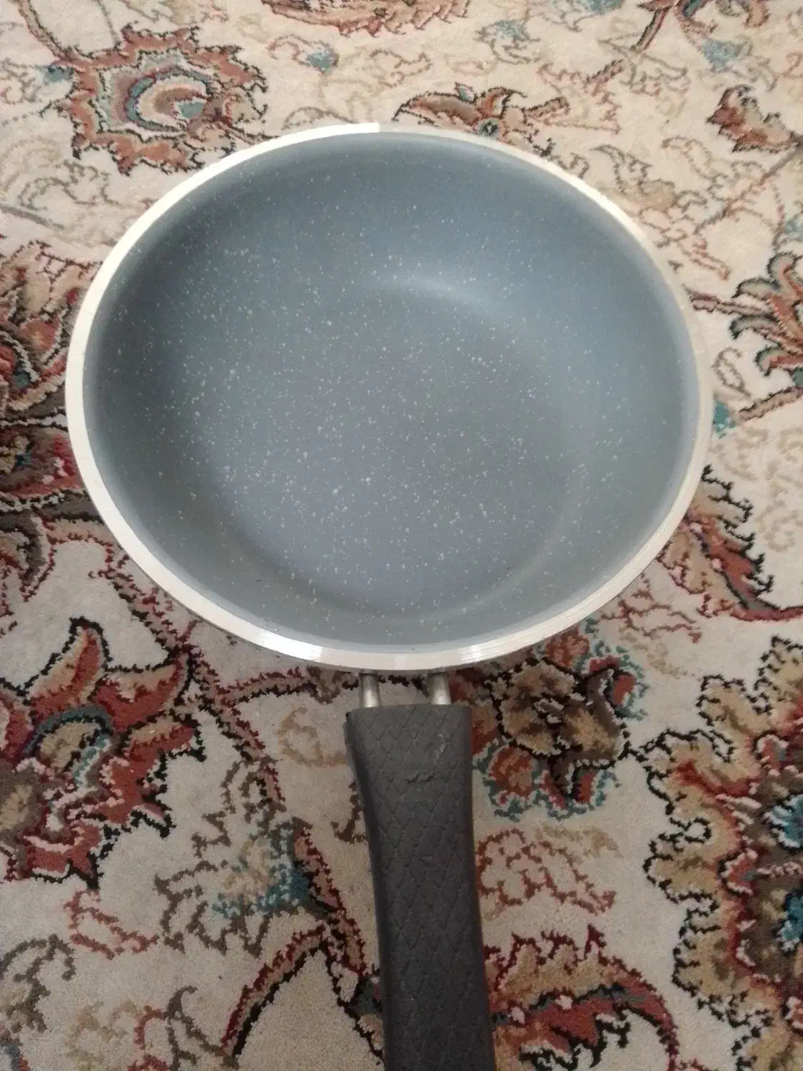 دوعدد ماهیتابه تفلون دسته دار اصلا استفاده نشدن|ظروف پختوپز|کرمانشاه, |دیوار