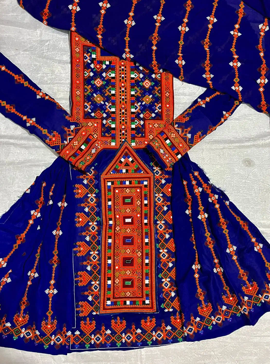 خیاطی زنانه|لباس|هیرمند, |دیوار