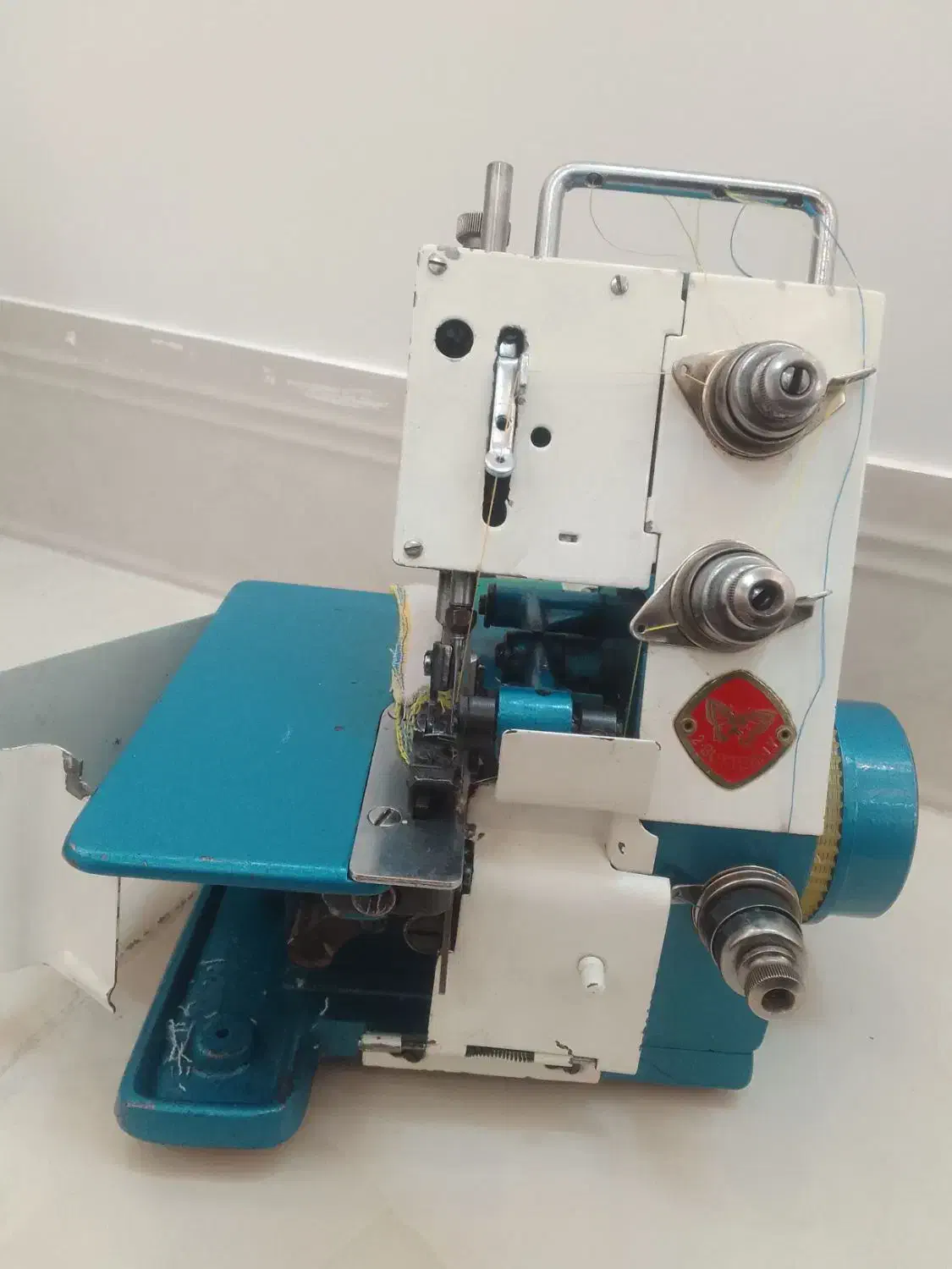 چرخ سردوز پروانه آبی قدیمی|چرخ خیاطی و ریسندگی|قم, پردیسان|دیوار