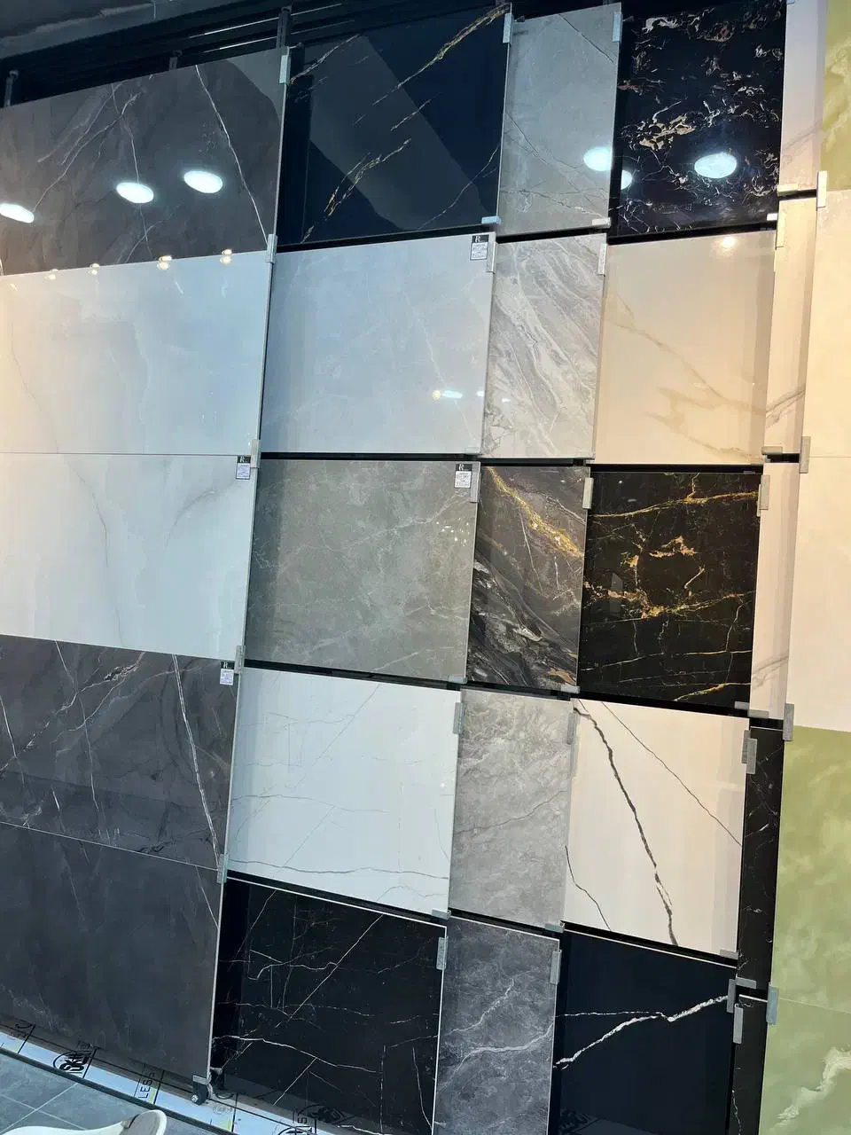 فروش ویژه کاشی و سرامیک با اقساط بلند مدت|مصالح و تجهیزات ساختمان|محمودآباد, |دیوار