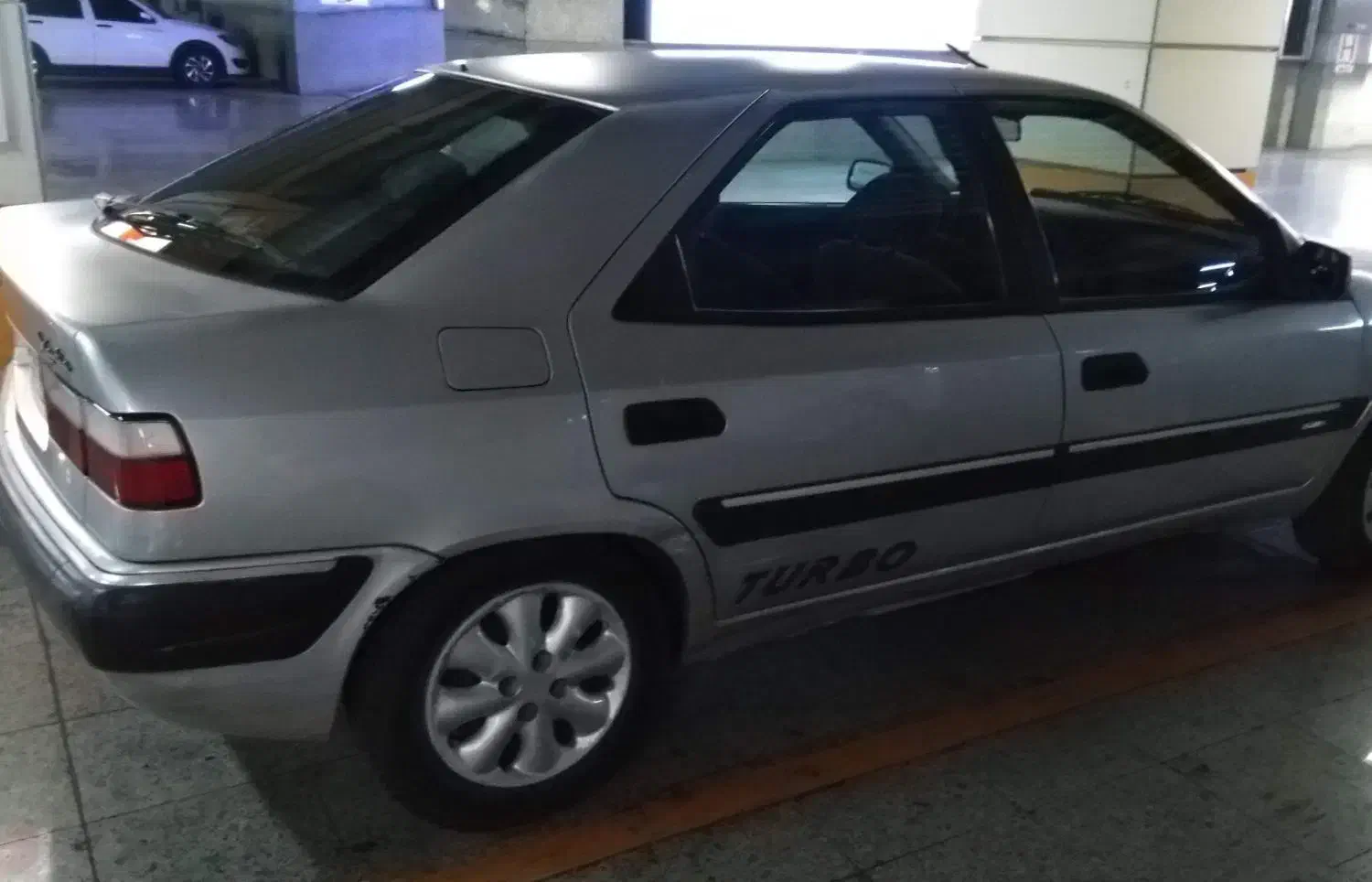 زانتیا ۲۰۰۰|خودرو سواری و وانت|تهران, فلسطین (میدان انقلاب)|دیوار