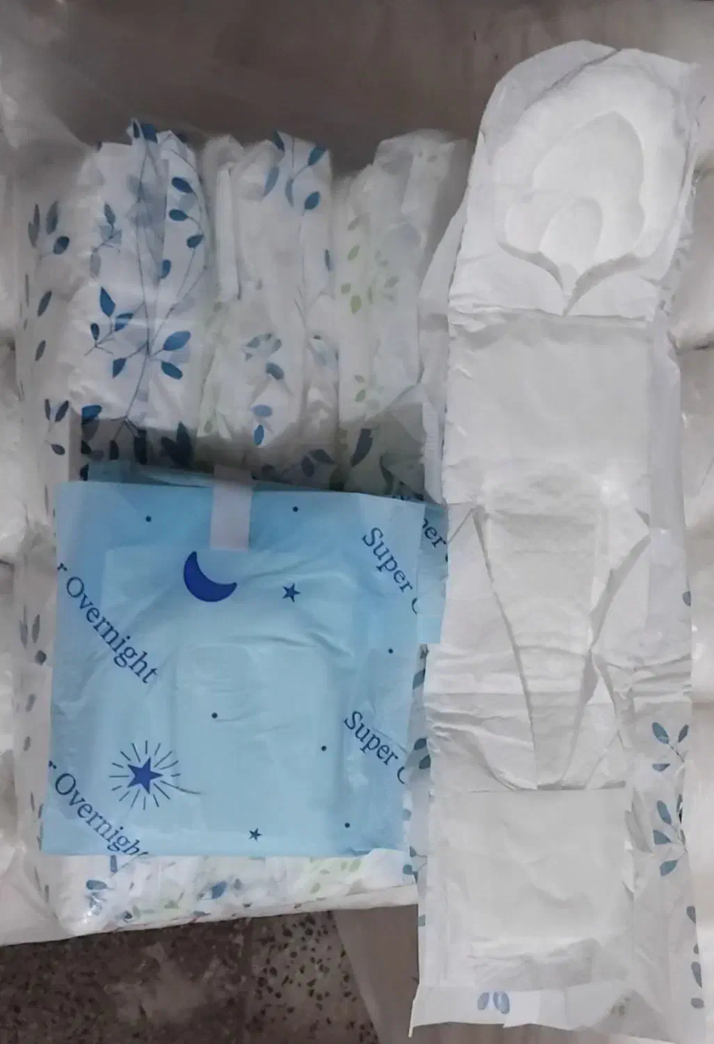 پوشک فله|مواد شوینده و دستمال کاغذی|مشهد, طبرسی شمالی|دیوار