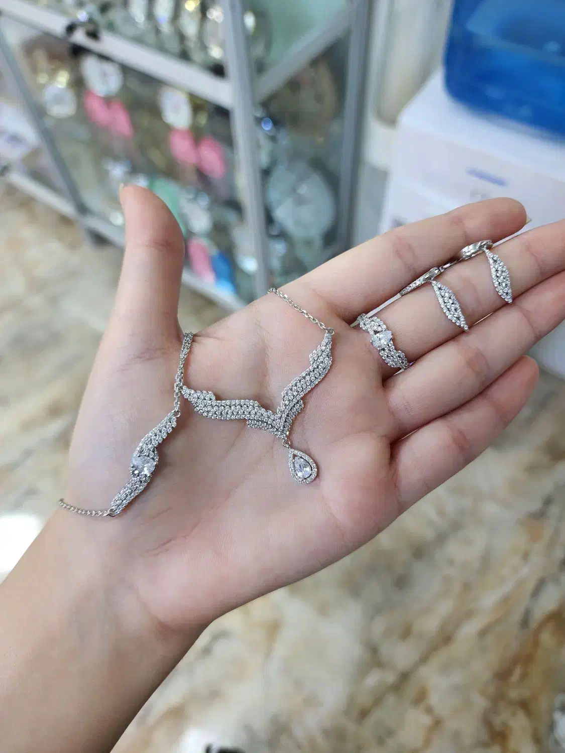 سرویس کامل (نقره)( با انگشتر عیار ۹۲۵)|بدلیجات|کرمانشاه, |دیوار