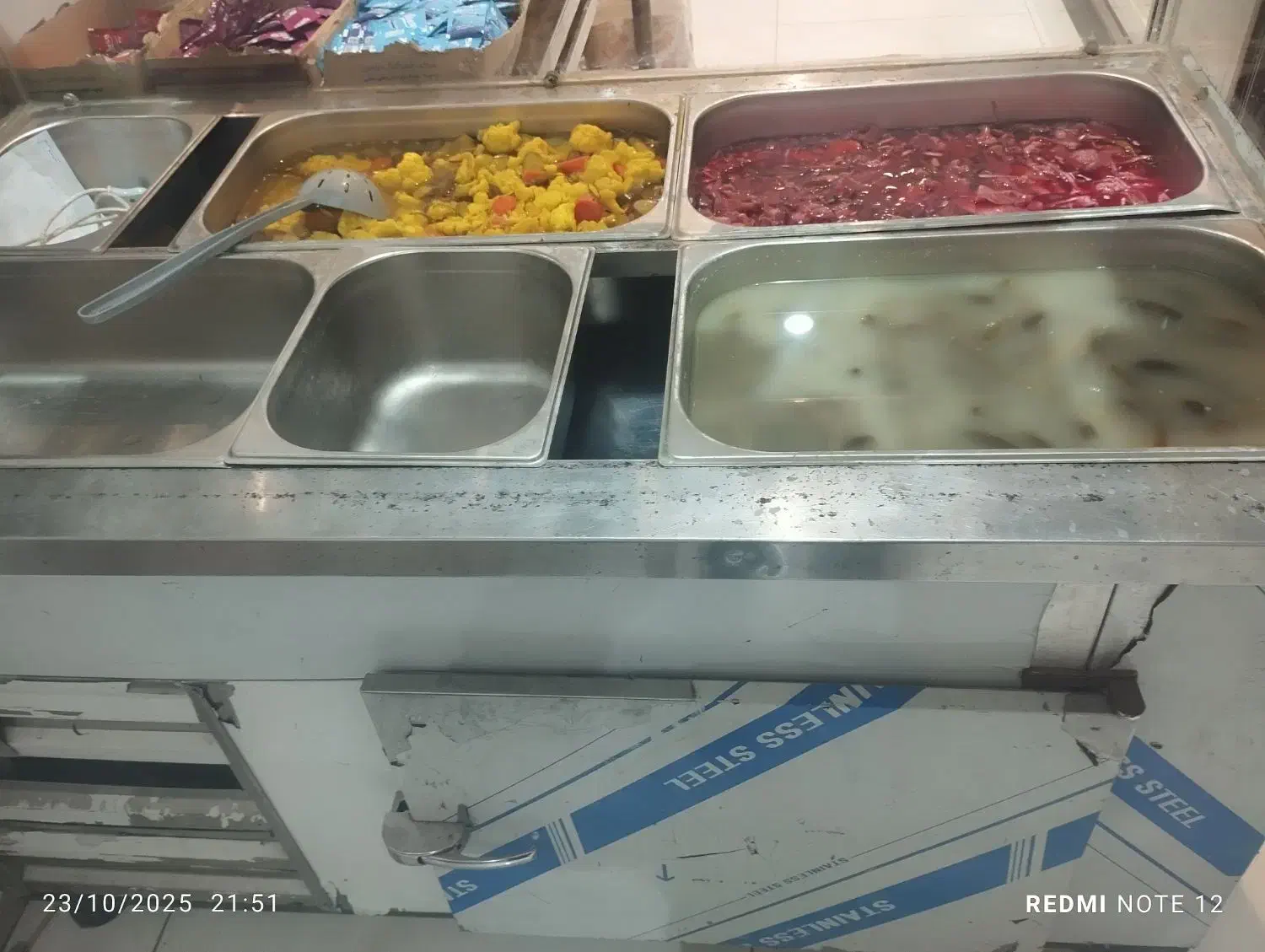 یک عدد تاپینگ ترشی و یخچال ایستاده فروشی|فروشگاه و مغازه|قم, شهرک فاطمیه|دیوار