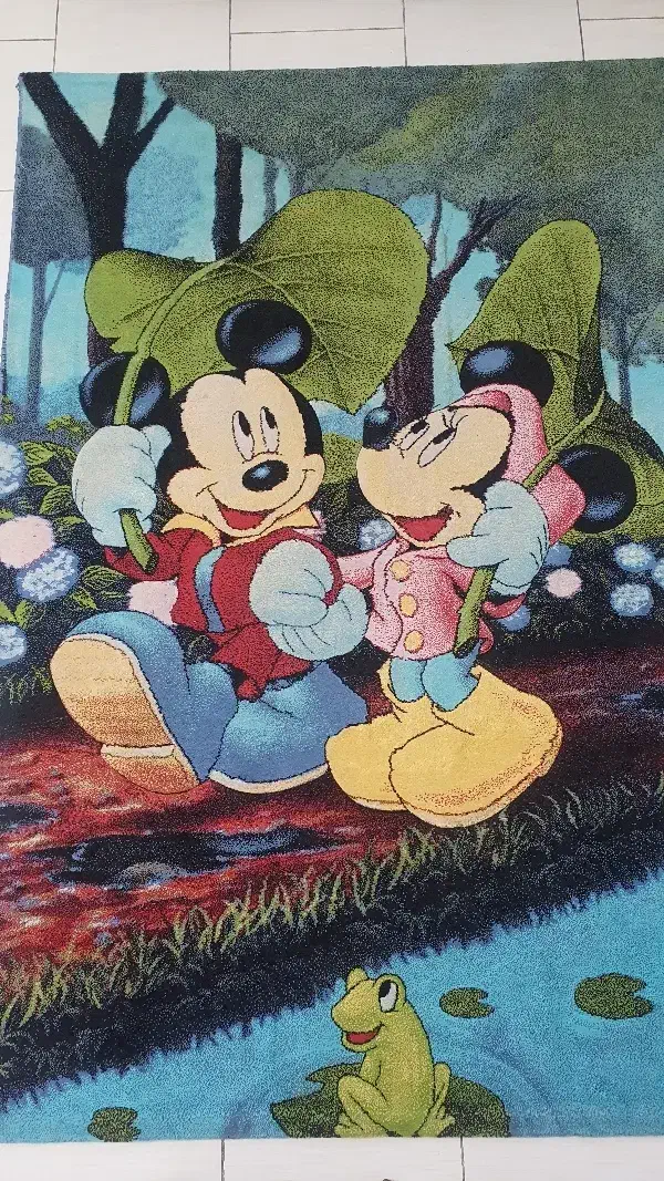 فرش اتاق کودک ۴ متری طرح میکی موس در حد نو|فرش|ری, علایین|دیوار