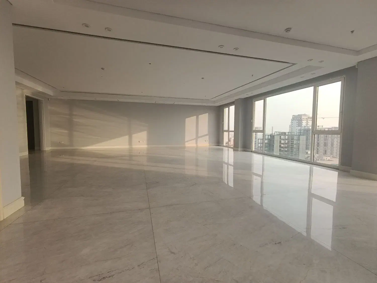 290متر مدرن ویو ابدی باغ و شهر طبقات بالا|فروش آپارتمان|تهران, جماران (نیاوران)|دیوار