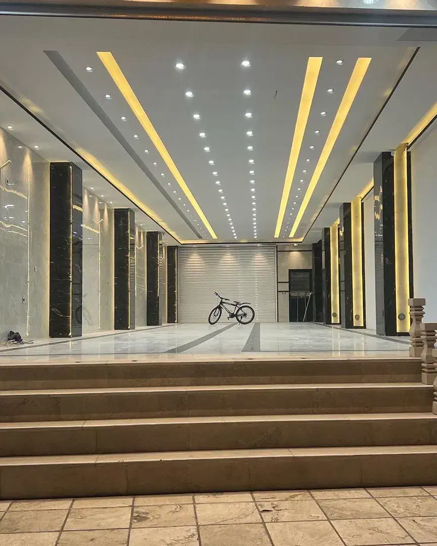 اجاره مغازه دوکله، شیک وکم نظیر،خیابان مصطفی خمینی|اجارهٔ مغازه و غرفه|جیرفت, |دیوار