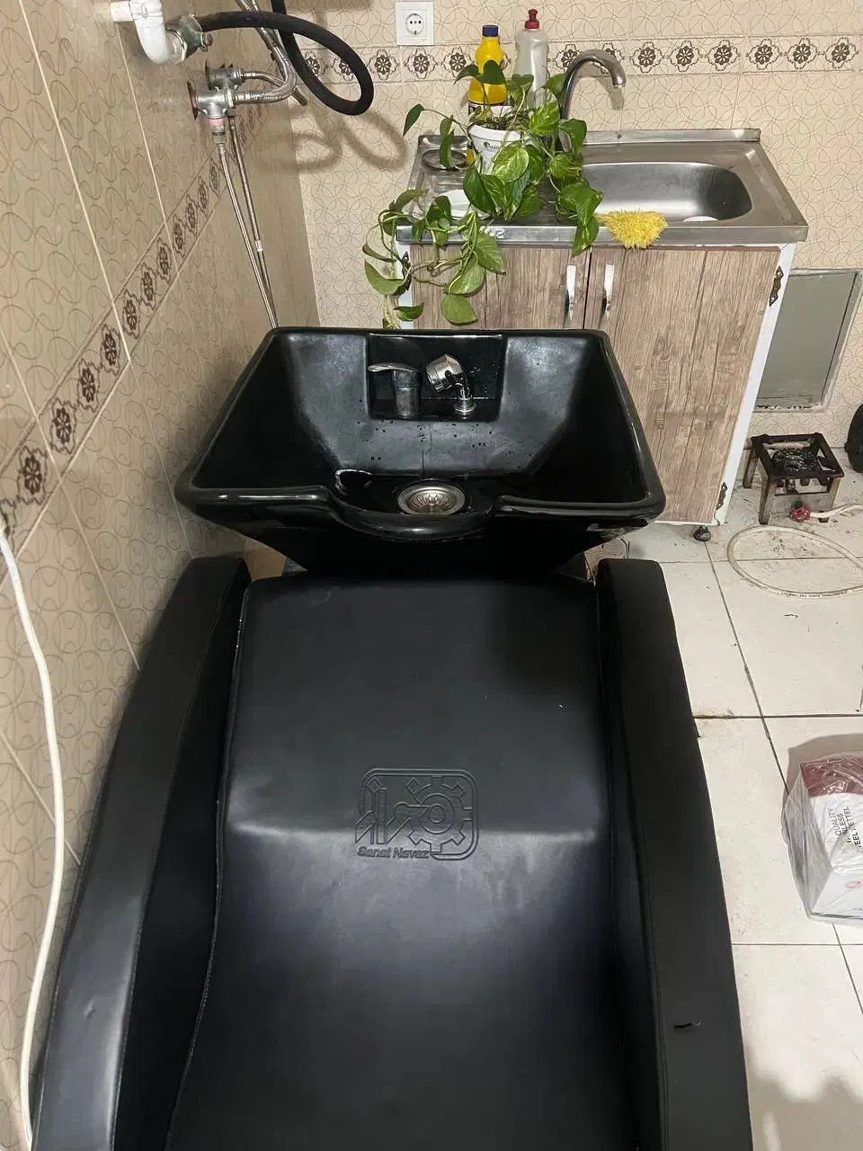 سرشور آرایشگاه|آرایشگاه و سالن‌های زیبایی|مراغه, |دیوار