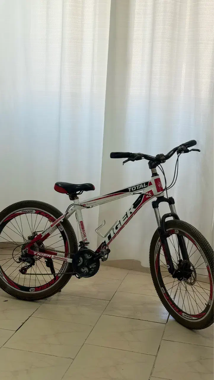 دوچرخه ۲۶در حد نو|دوچرخه، اسکیت، اسکوتر|سمیرم, |دیوار