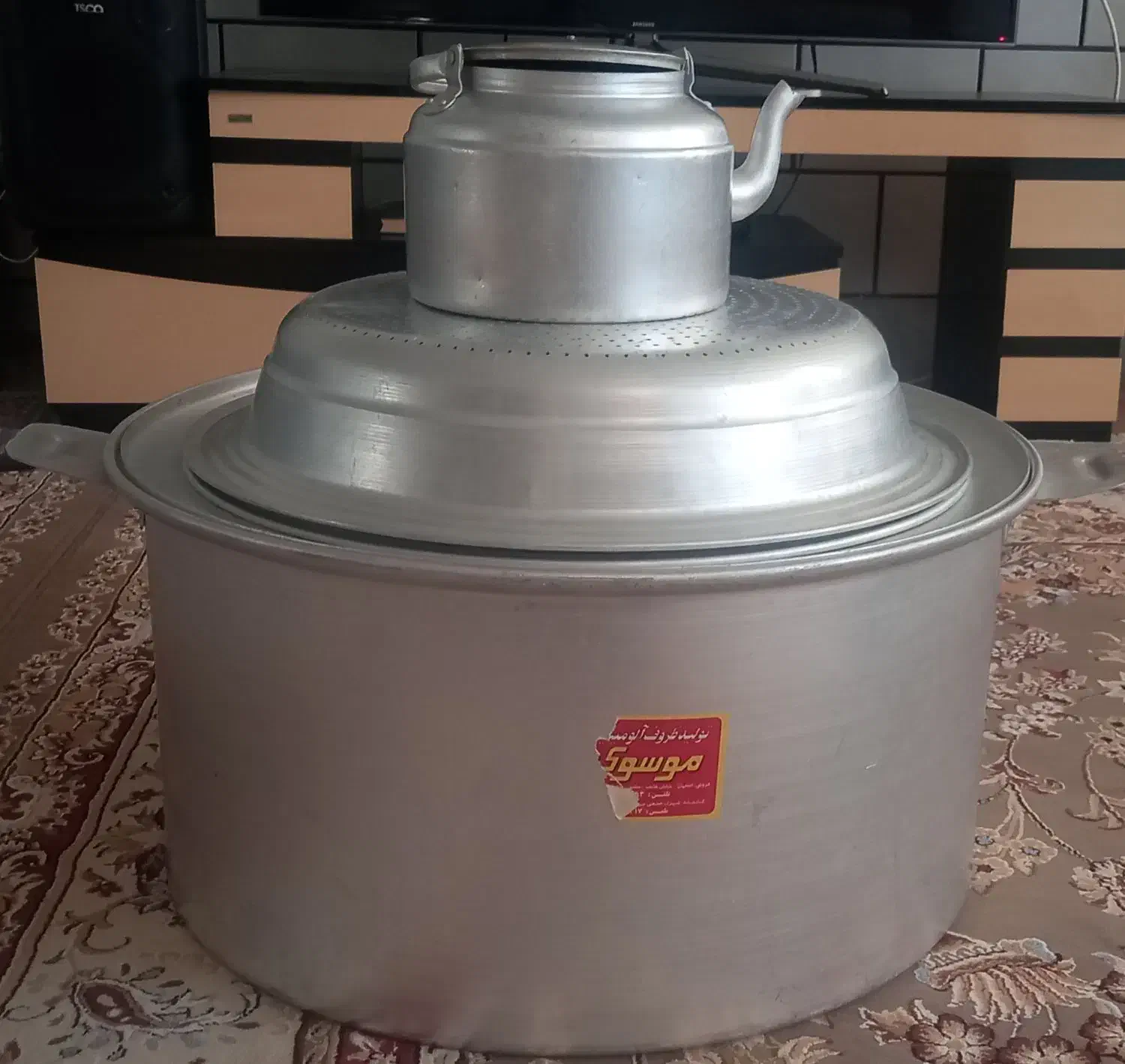 قابلمه روحی|ظروف پختوپز|پیر بکران, |دیوار