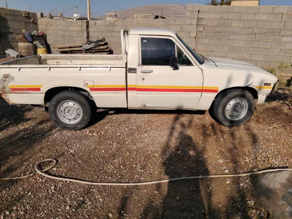 تویوتا کرولا SE 1600cc، مدل ۱۹۸۸|خودرو سواری و وانت|شیراز, کرونی(خاتونک)|دیوار