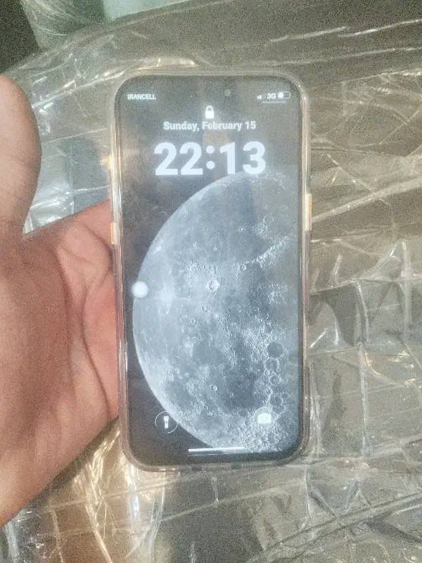 آیفون 17|موبایل|کوه چنار, |دیوار