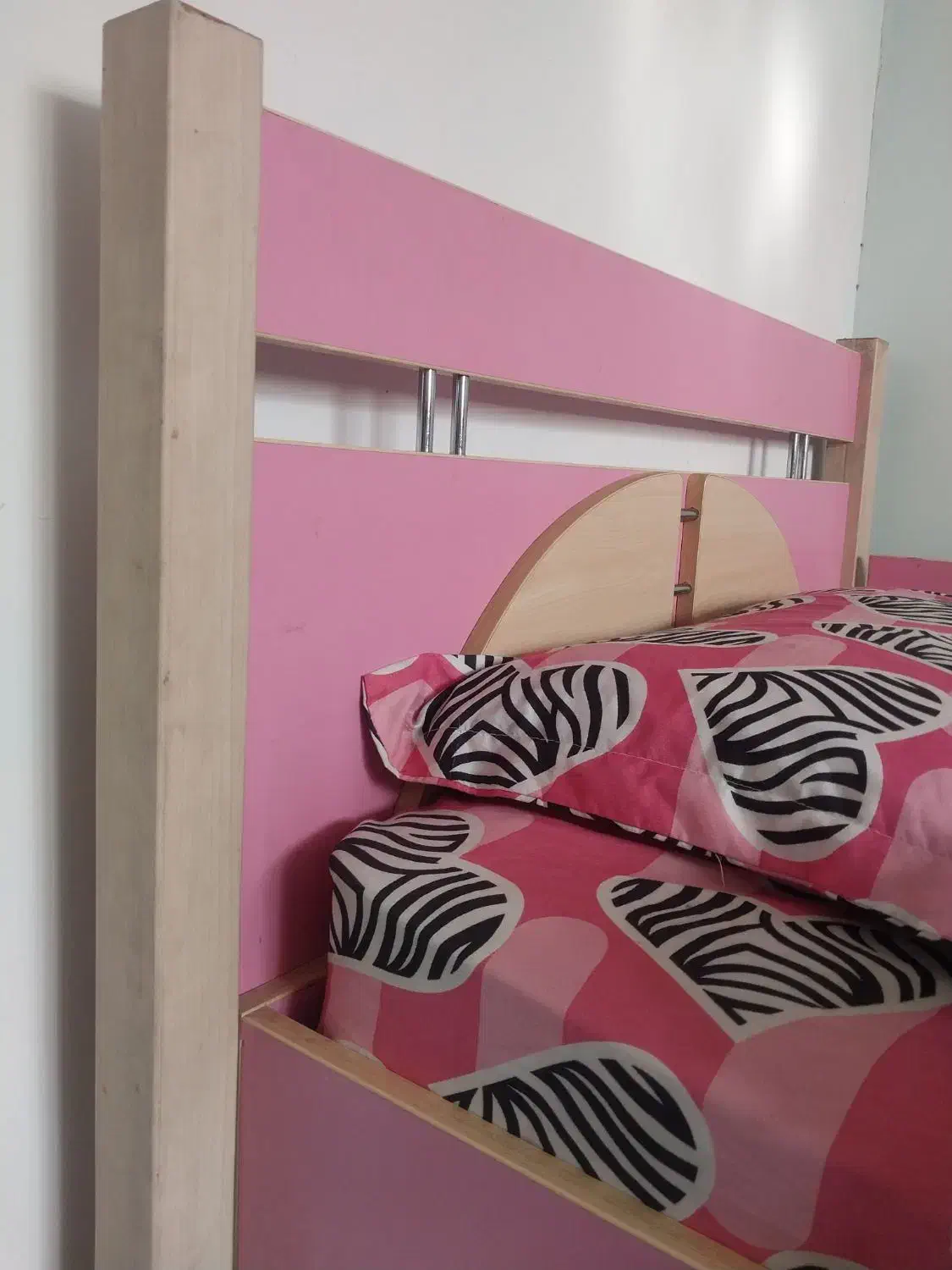 تخت دوطبقه تمیز و سالم و خوشخواب|تخت و سرویس خواب|مشهد, تلگرد|دیوار