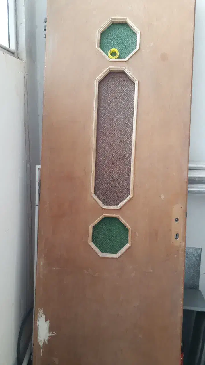 درب چوبی|مصالح و تجهیزات ساختمان|اردکان, |دیوار