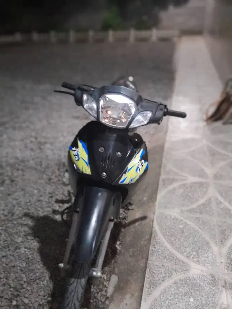 ویو ۱۲۵|موتورسیکلت|لشت نشا, |دیوار