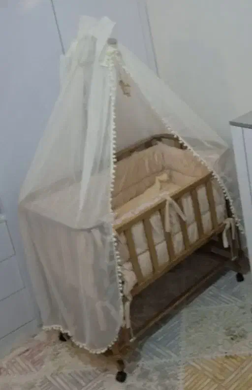 تخت و گهواره نوزاد|اسباب و اثاث بچه|نیشابور, دارایی|دیوار