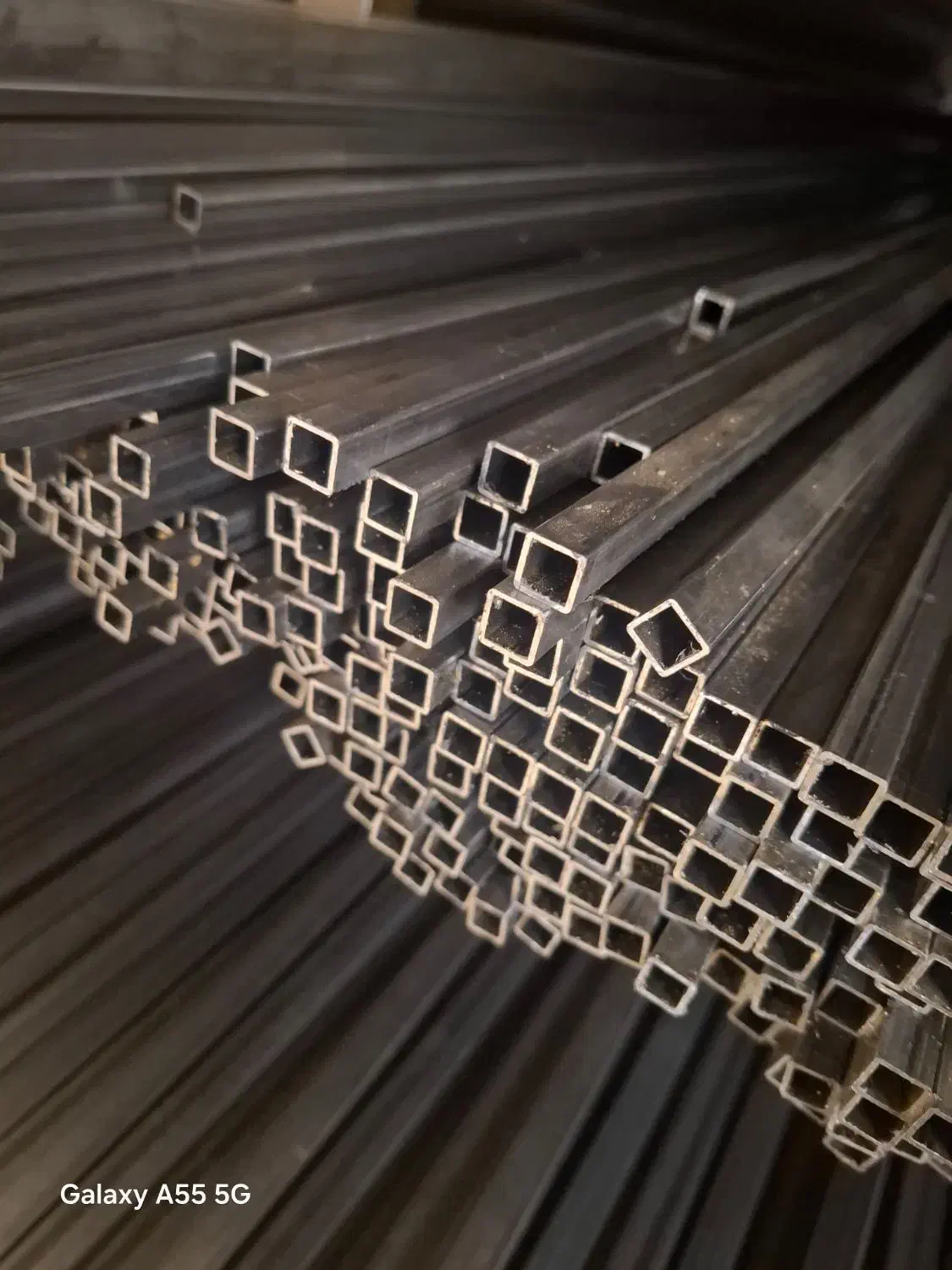 آهن آلات (پروفیل سبک) لوله و قوطی صنعتی|عمده‌فروشی|شیراز, گچی|دیوار