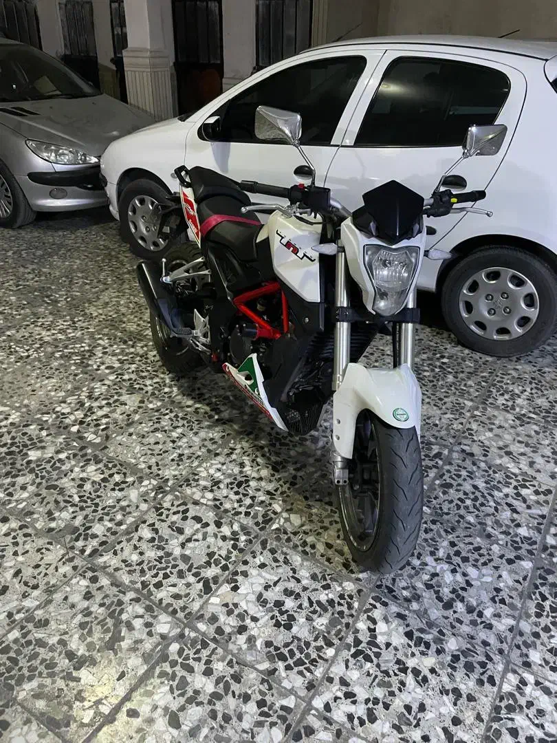 بنلی تک مدل۹۸|موتورسیکلت|فردیس, شهرک شهید حسینی|دیوار