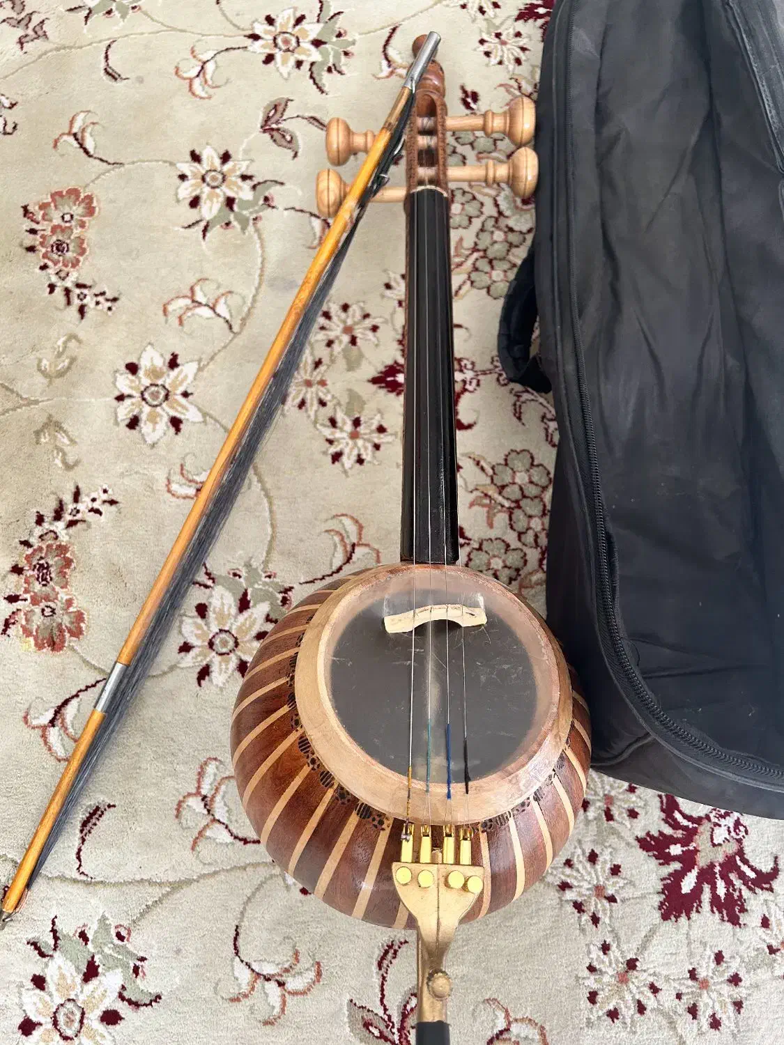 کمانچه کاسه بسته|سازهای سنتی|خرمآباد, |دیوار